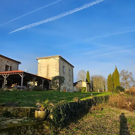 Les Bigonnies Estate * Champagne-et-Fontaine