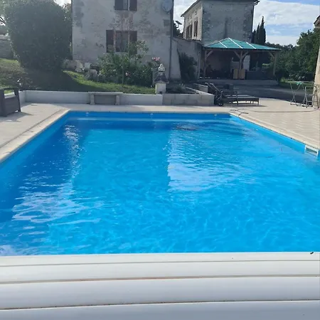 Les Bigonnies Estate Willa Champagne-et-Fontaine